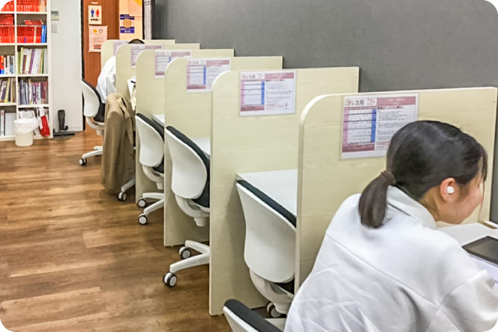 ゴールフリーLab 二条駅前 内観